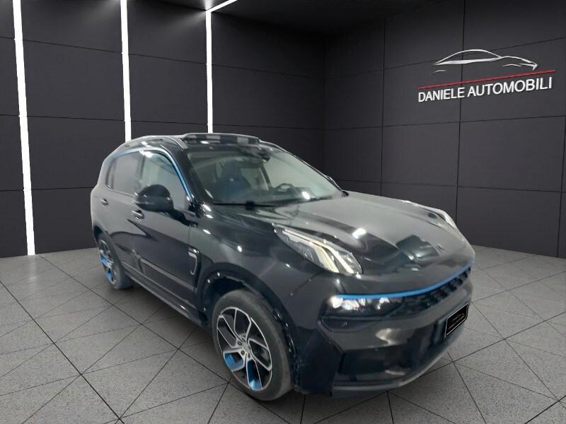 LYNK&CO 01 01 PHEV