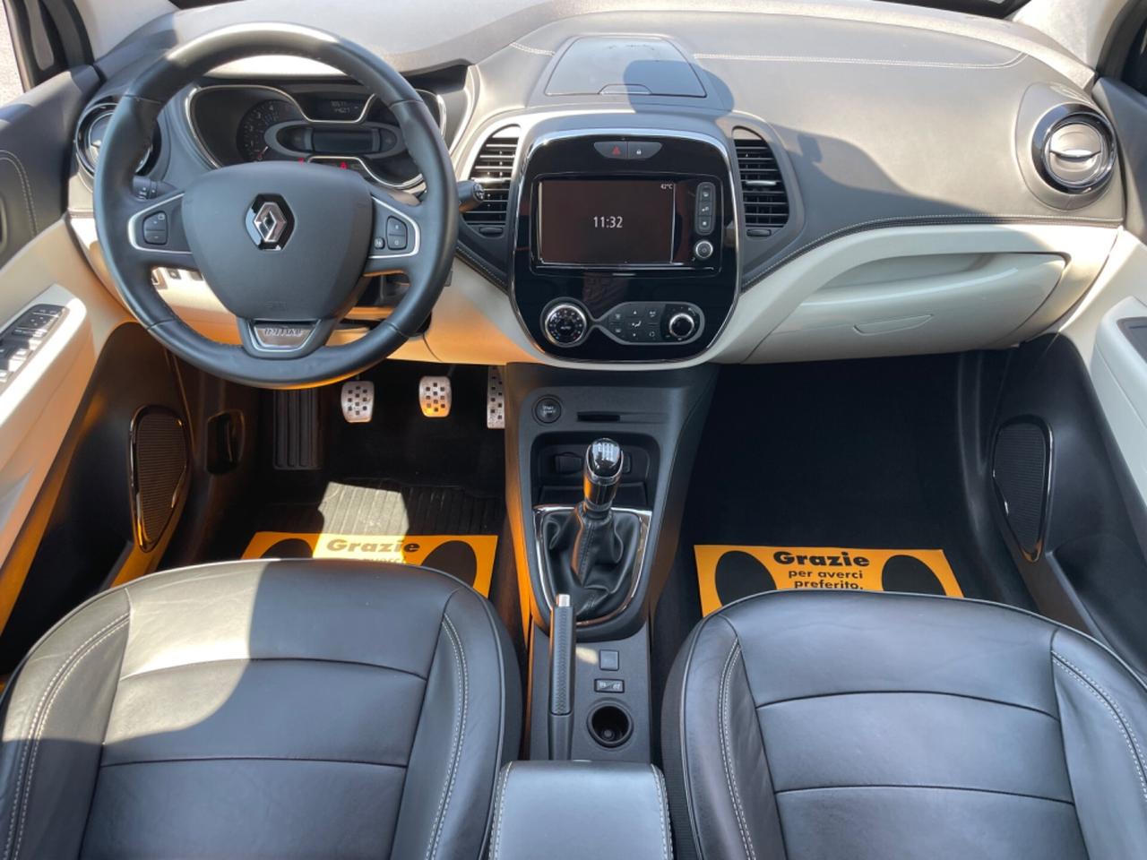 RENAULT CAPTUR INITIALE PARIS 1.5 DIESEL 110 (CV) 2017