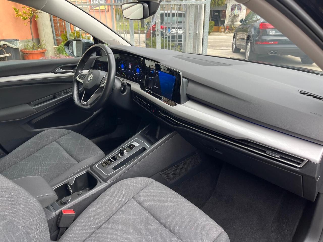 Volkswagen Golf 1.0 eTSI EVO DSG Life