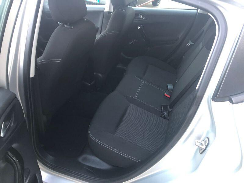 Peugeot 208BlueHDi 75cv anno 2017