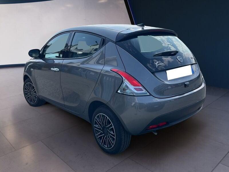 Lancia Ypsilon III 2021 1.0 firefly hybrid Gold s&s 70cv