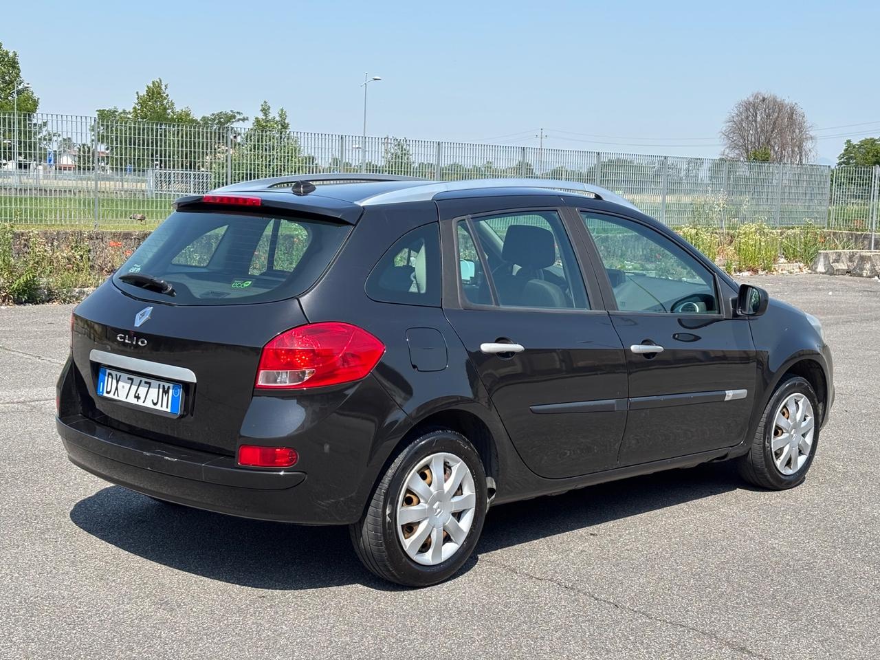 Renault Clio 1.2 16V TCE 100CV UNI PRO!