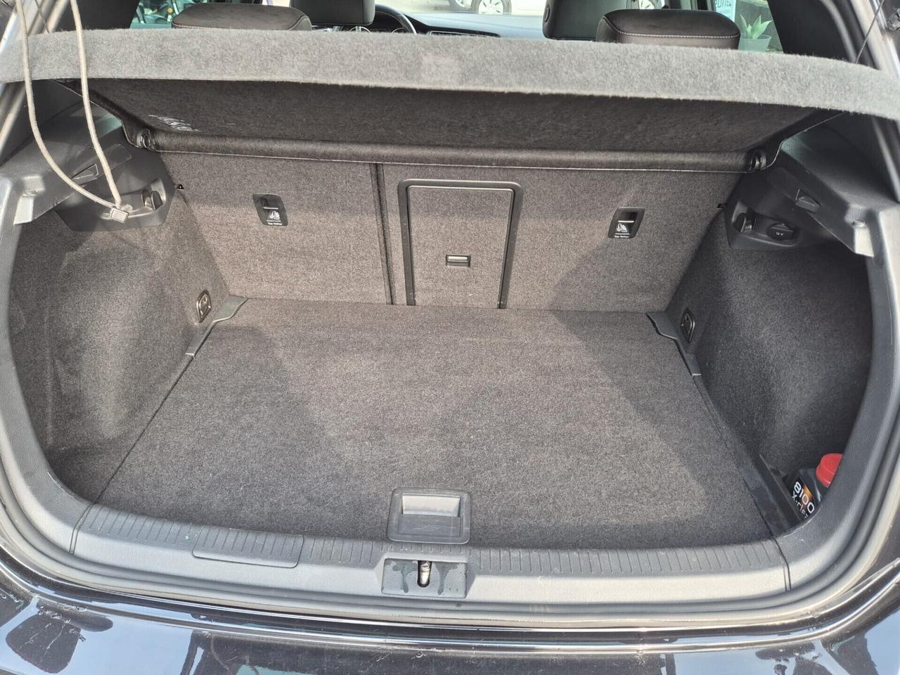 VW Golf GTD 2.0 TDI BMT DSG 5p. E6B--185CV!!!