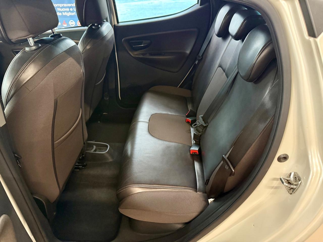 Lancia Ypsilon 0.9 TwinAir 85cv Autom