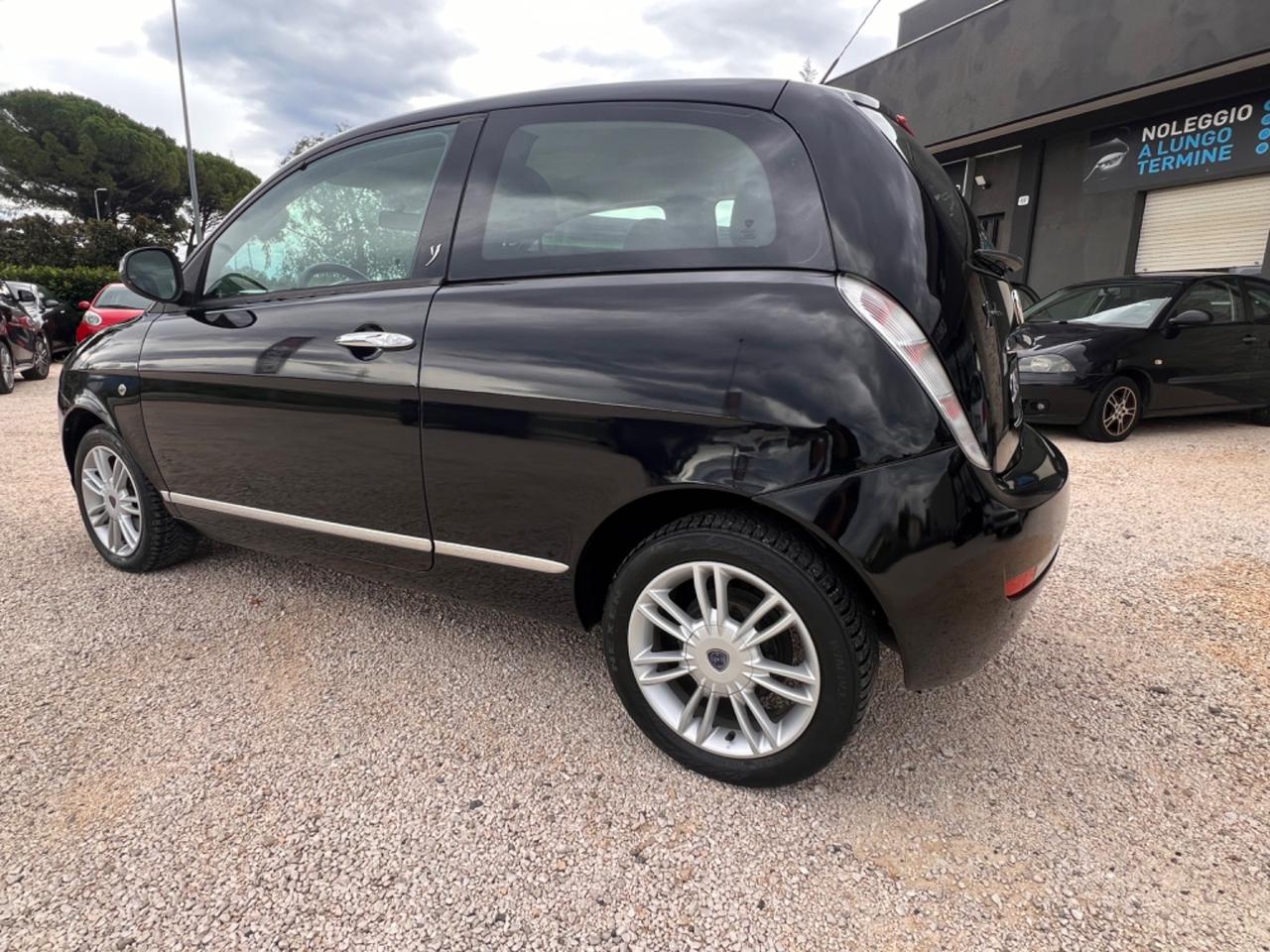 Lancia Ypsilon 1.2 69 CV Platinum