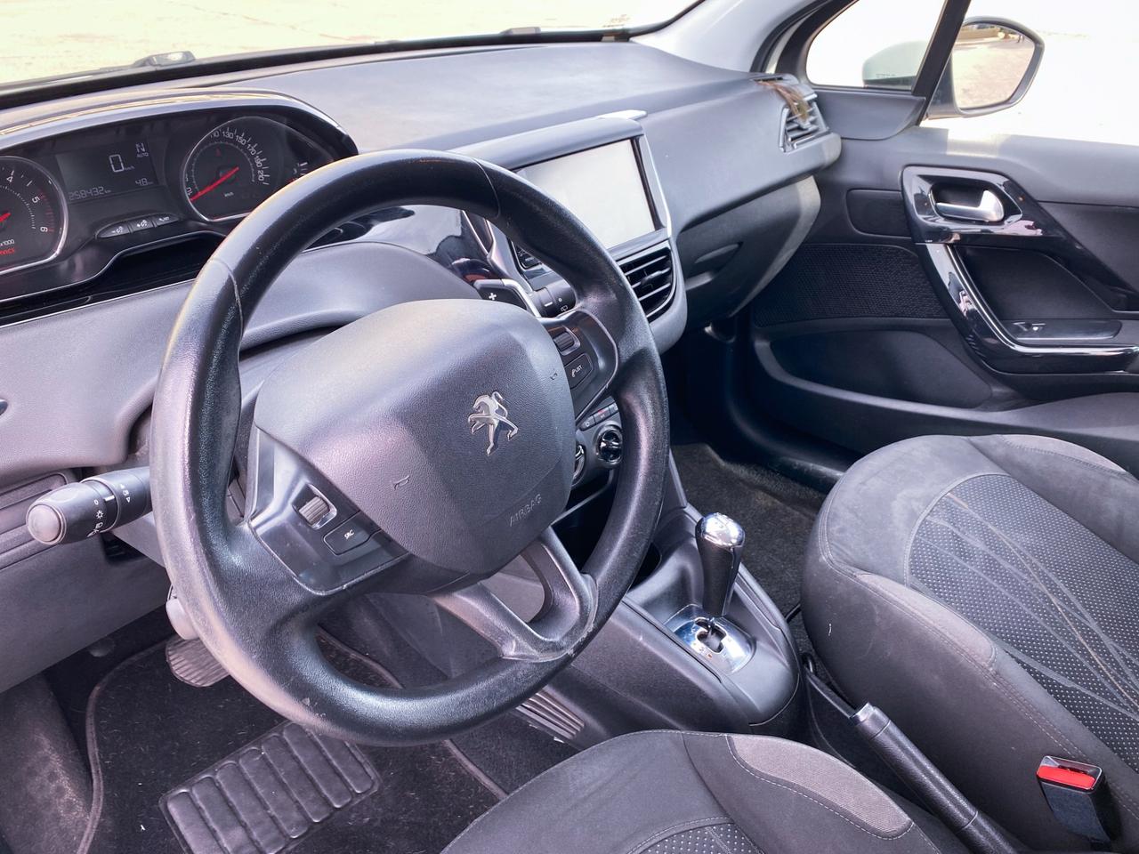 Peugeot 208 1.4 e-HDi 68 CV automatica - 2012