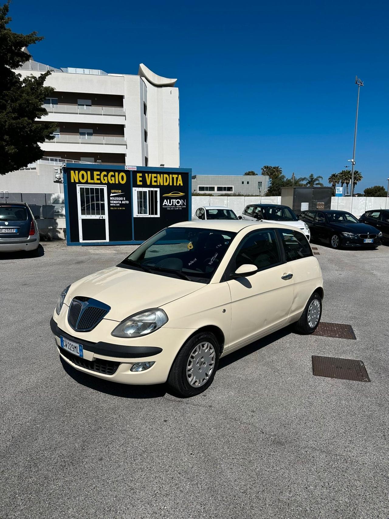 Lancia Ypsilon 1.2 Argento