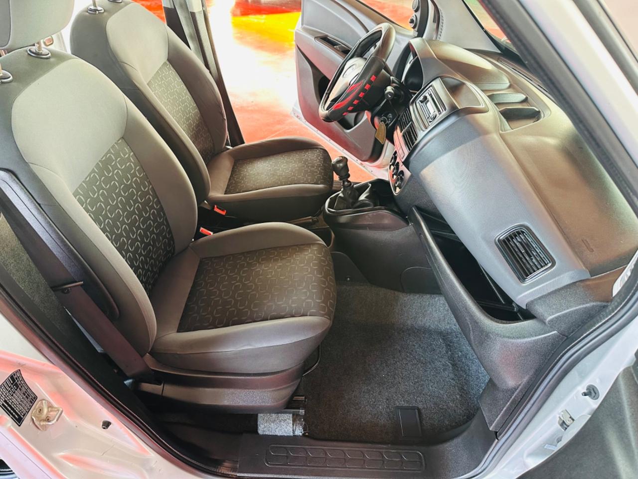 Fiat Doblò 1.6 MJT 16V Emotion 6Marce