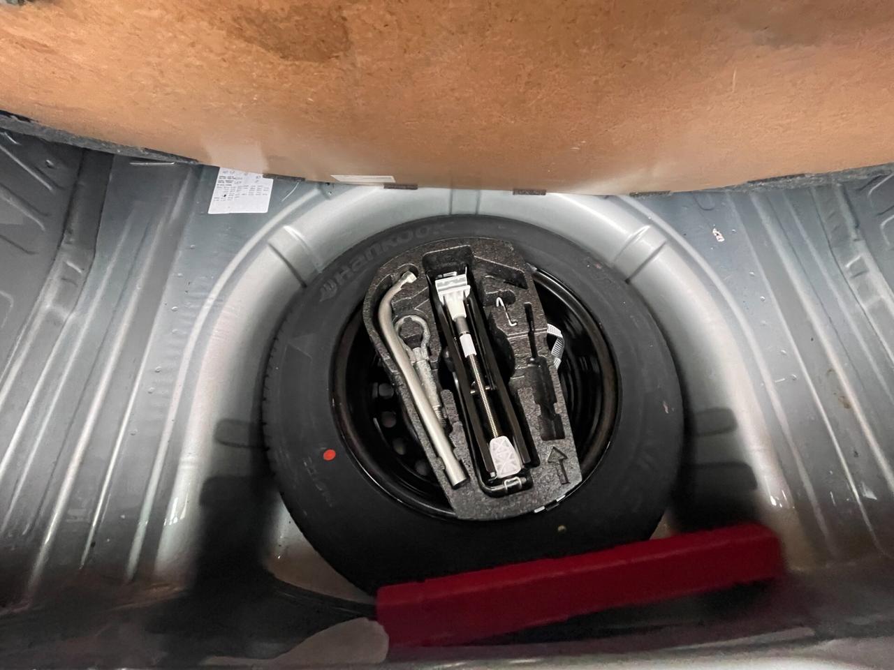 Volkswagen up! 1.0 5p. take 24.000 Km !!