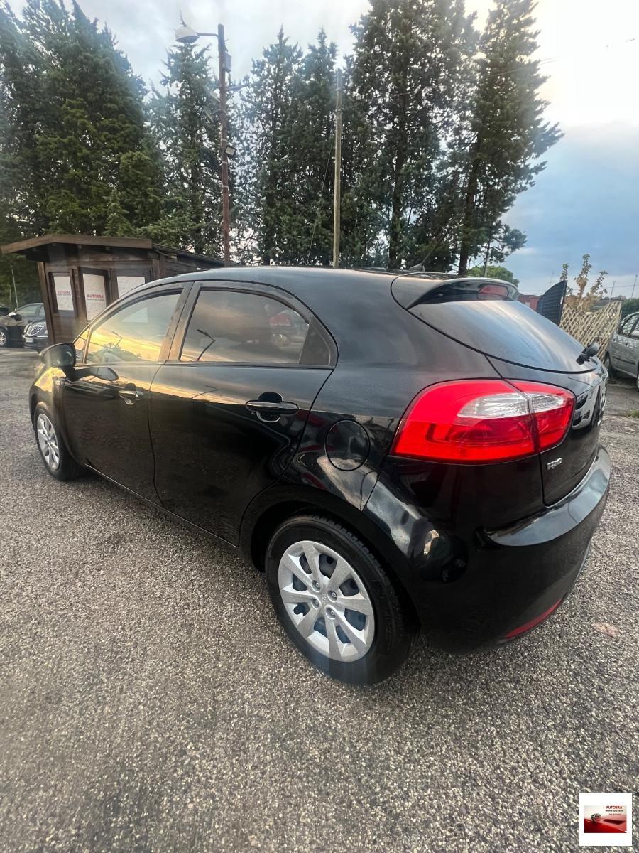 KIA - Rio - 1.1 CRDi WGT 5p. EX PLUS