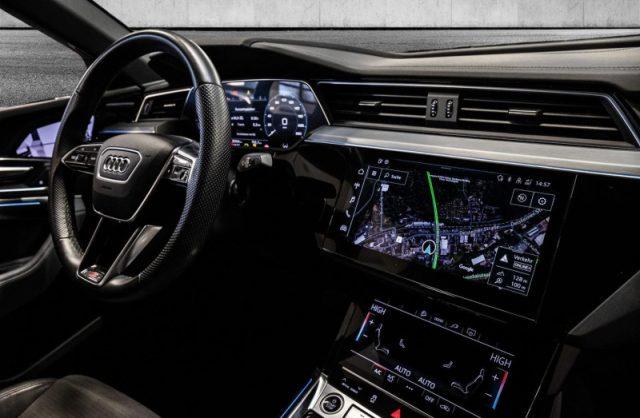 AUDI e-tron SPB 55 quattro S line edition