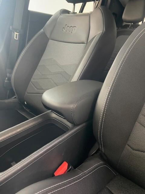 Jeep Avenger 1.2 Turbo 100 CV Summit Edition