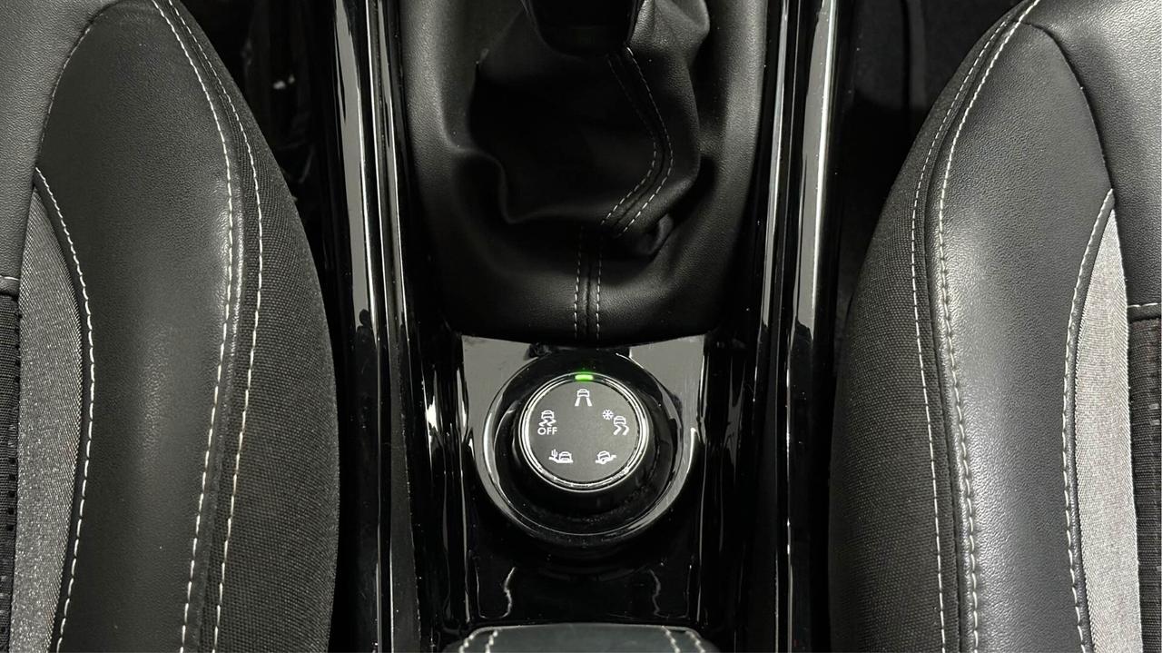 Peugeot 2008 BlueHDi 100 Allure"Bianco effetto perla"