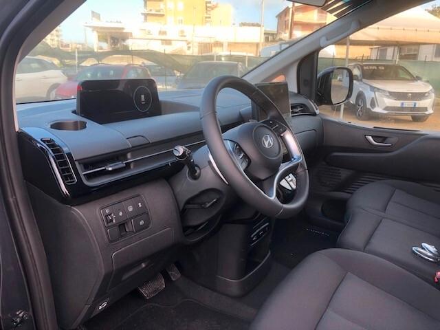 Hyundai Staria 1.6 HEV AT 2WD 9 posti Wagon