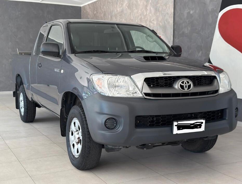 Toyota Hilux 2.5 D-4D 4WD 2p. Extra Cab DLX