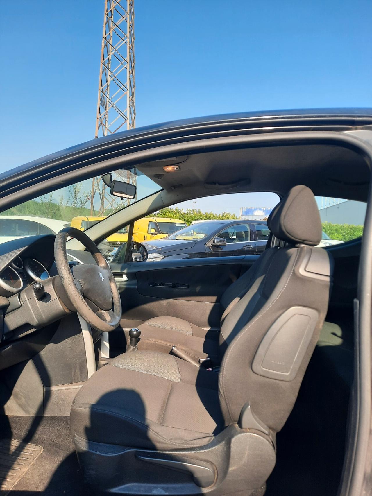 Peugeot 207 1.4 HDi 70CV 3p. OK NEOPATENTATI