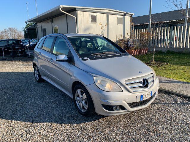 MERCEDES-BENZ B 180 AUTOMATIC Executive