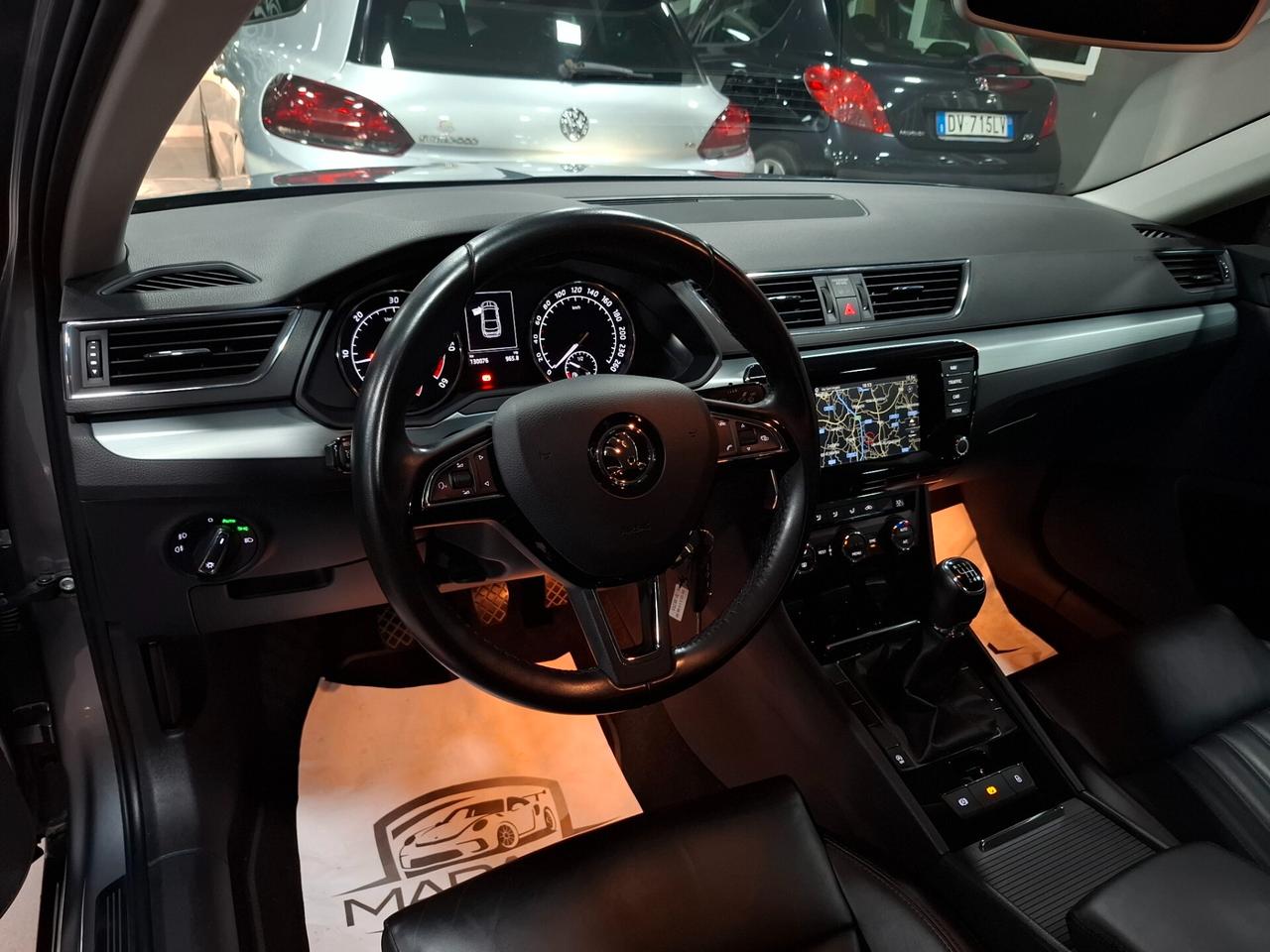 Skoda Superb 2.0 TDI Berlina