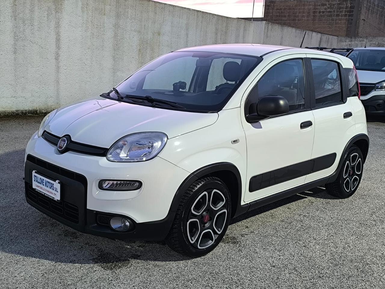 Fiat Panda 1.0 GSE 71 CV S&S Hybrid Street Van 2021