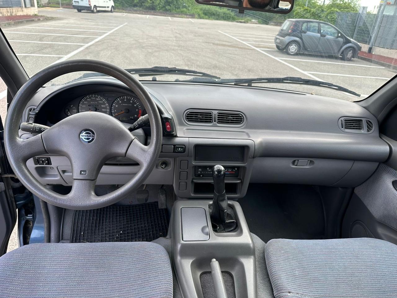 Nissan Serena 1.6i 16V cat 5 porte SLX