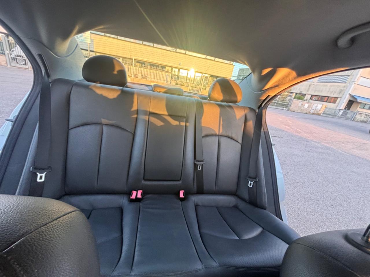 Mercedes-benz E 220 CDI cat Elegance