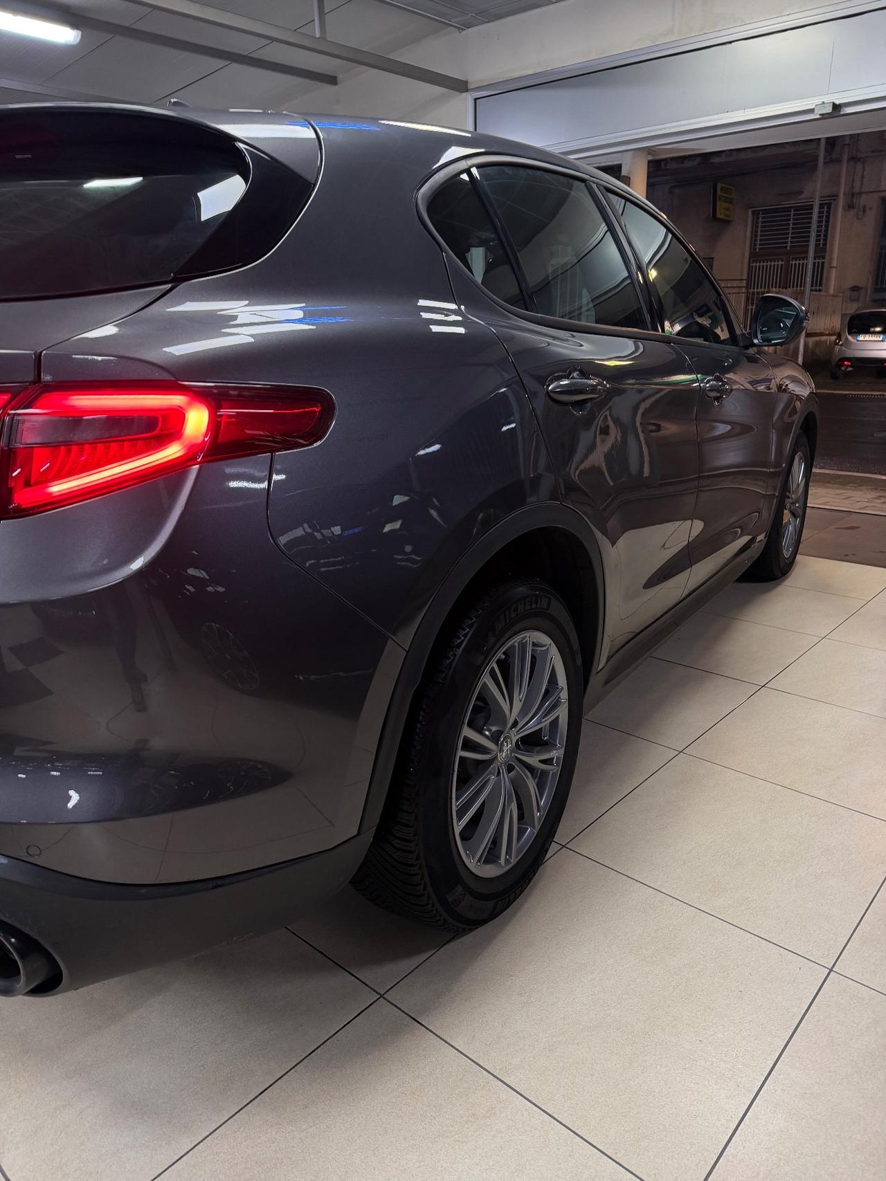 Alfa Romeo Stelvio 2.2 Turbodiesel 160 CV AT8 RWD Sprint 2022