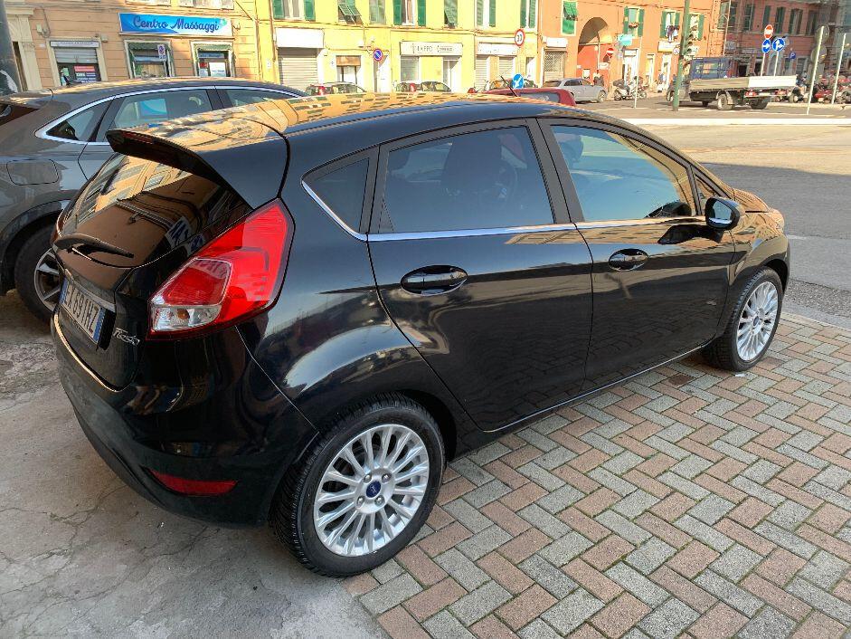 Ford Fiesta 1.5 TDCi 75CV 5 porte Titanium - UNIPROPRIETARIO