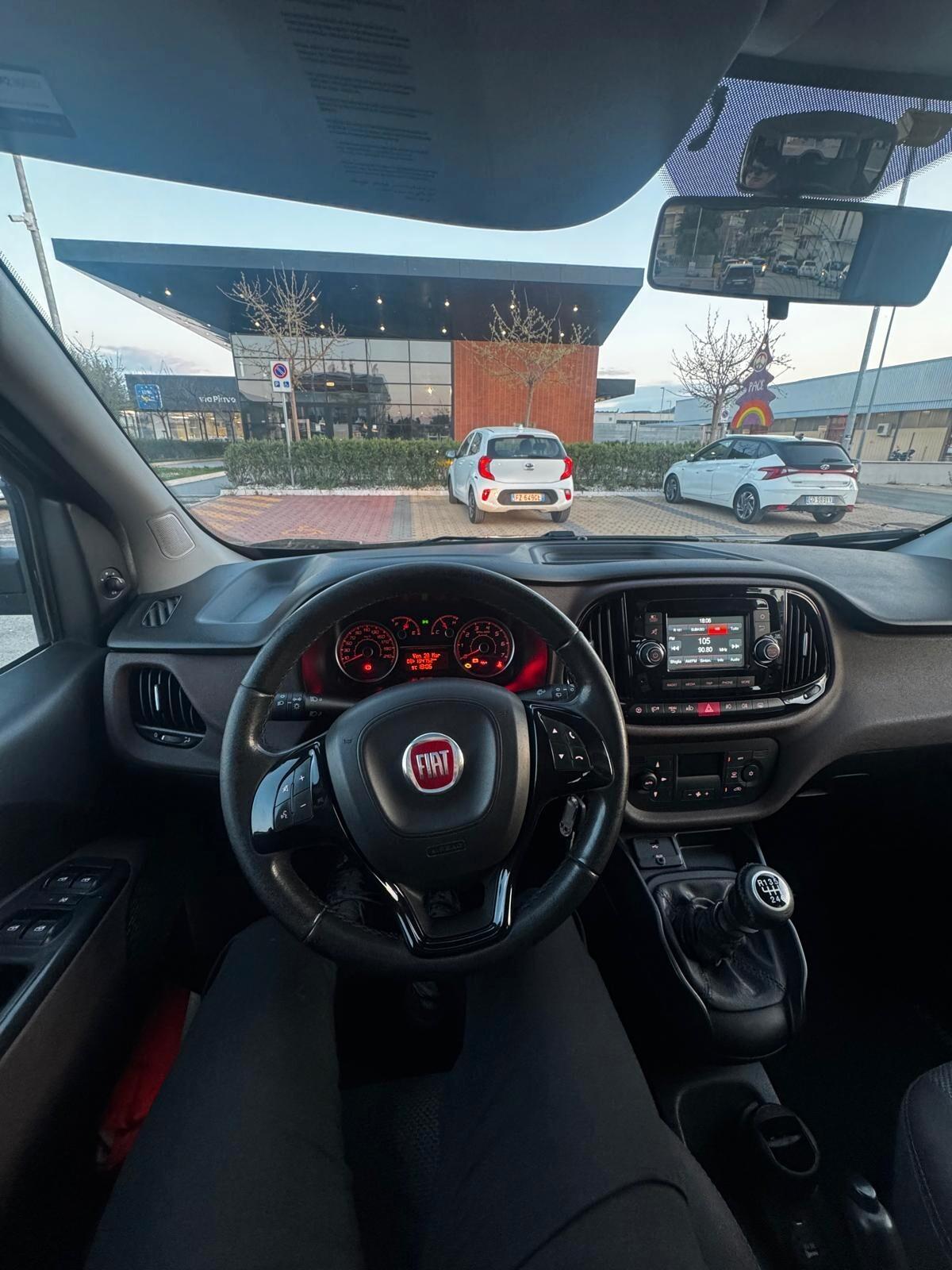 Fiat Doblò 1.6 MJT 16V 120CV Trekking NEOPATENTATI