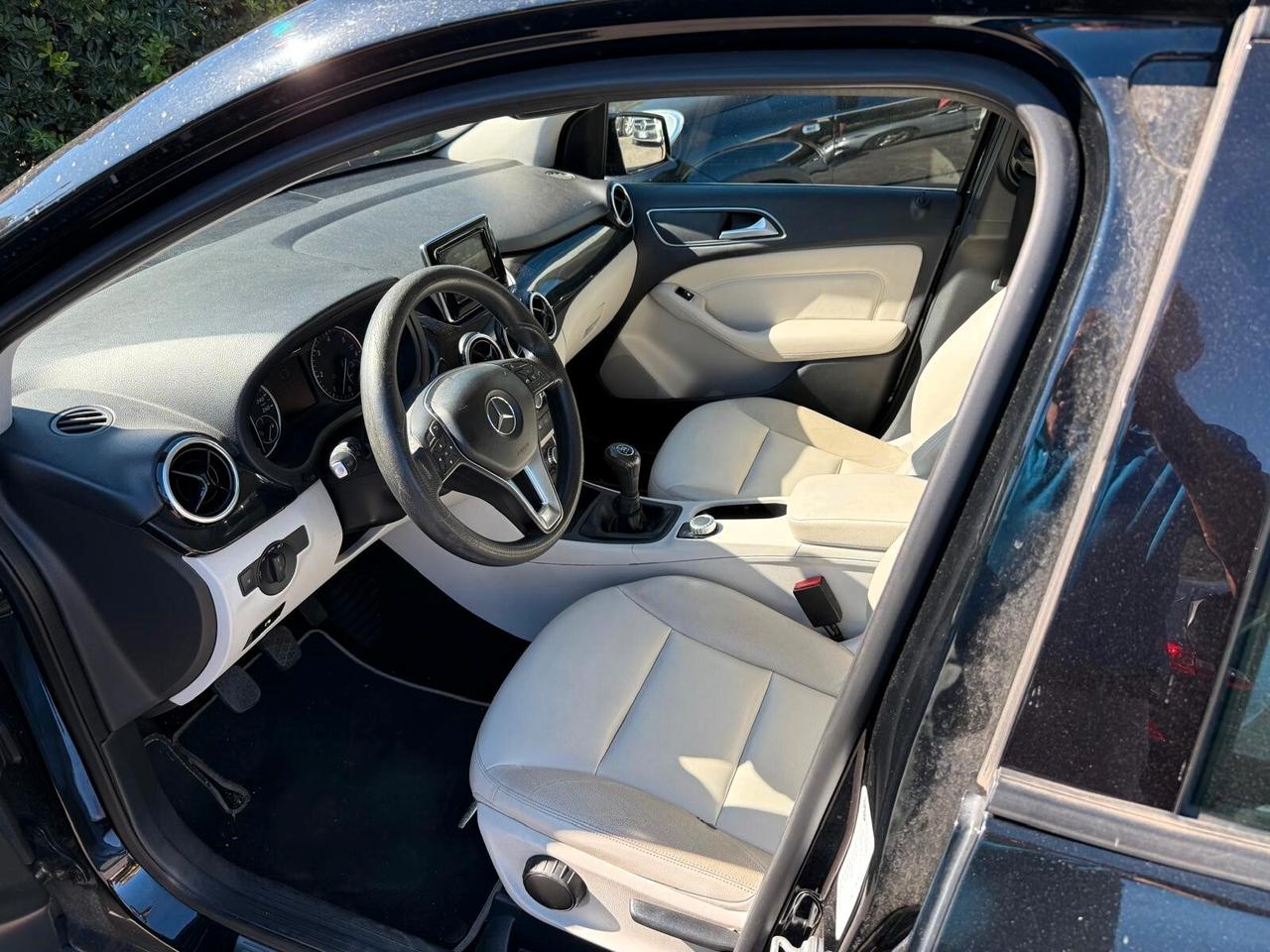 MERCEDES-BENZ B 180 CDI BlueEFFICIENCY Executive
