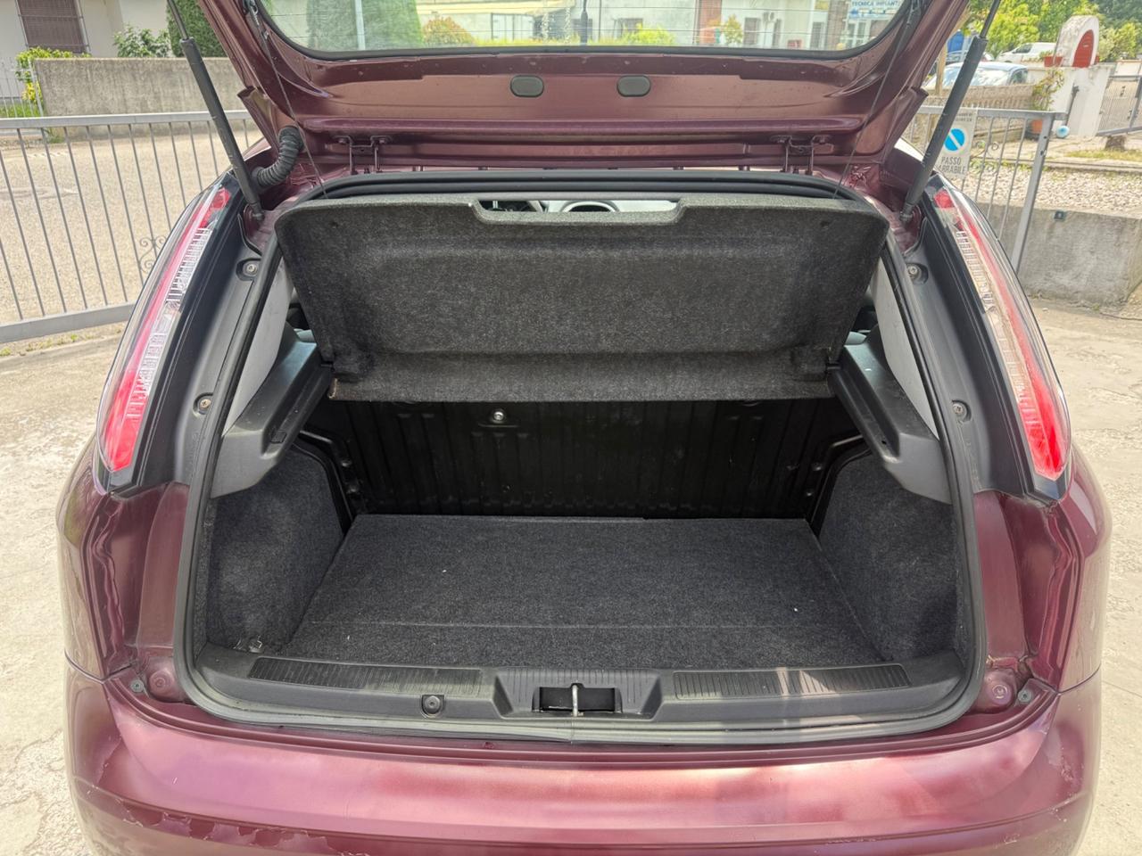 FIAT GRANDE PUNTO EVO 1.4 METANO 2028 11/2012