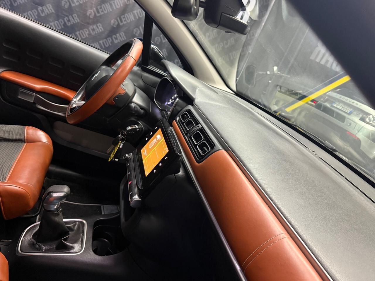 Citroen C3 PureTech 82 Shine misto pelle full