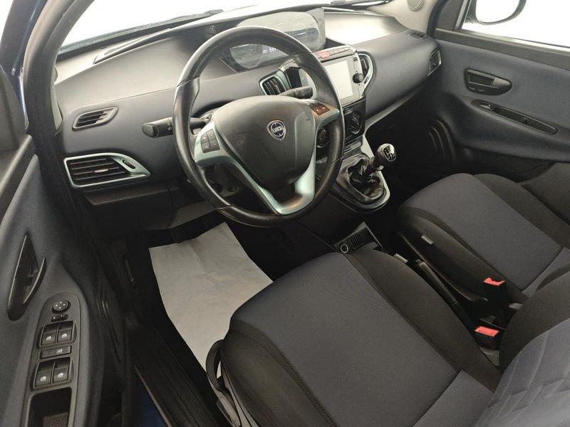 Lancia Ypsilon 1.0 FireFly 5 porte S&S Hybrid Gold Plus