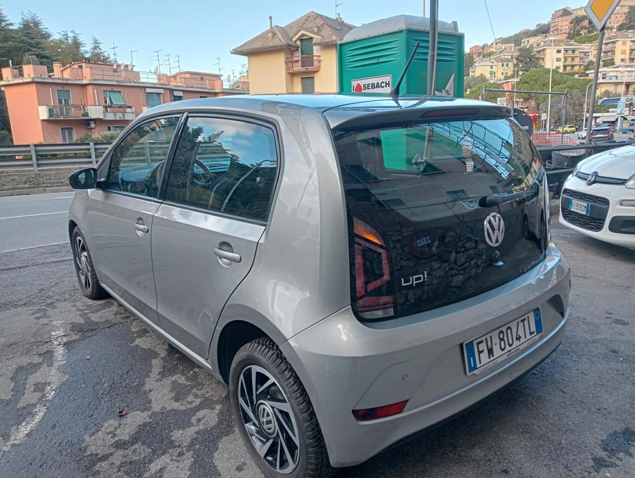 Volkswagen up! 1.0 75 CV 5p. move