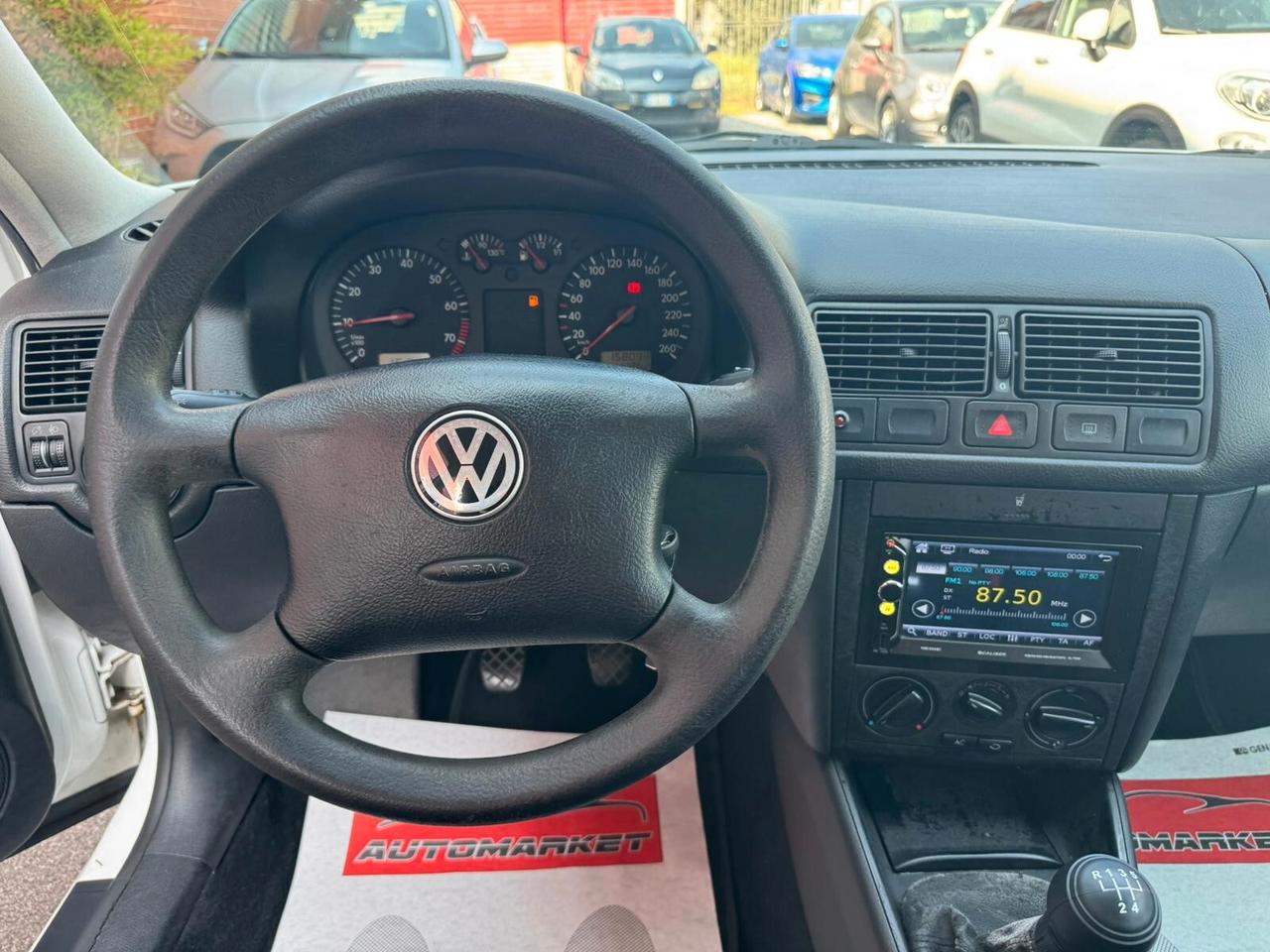 Volkswagen Golf 1.6 Highline 100cv