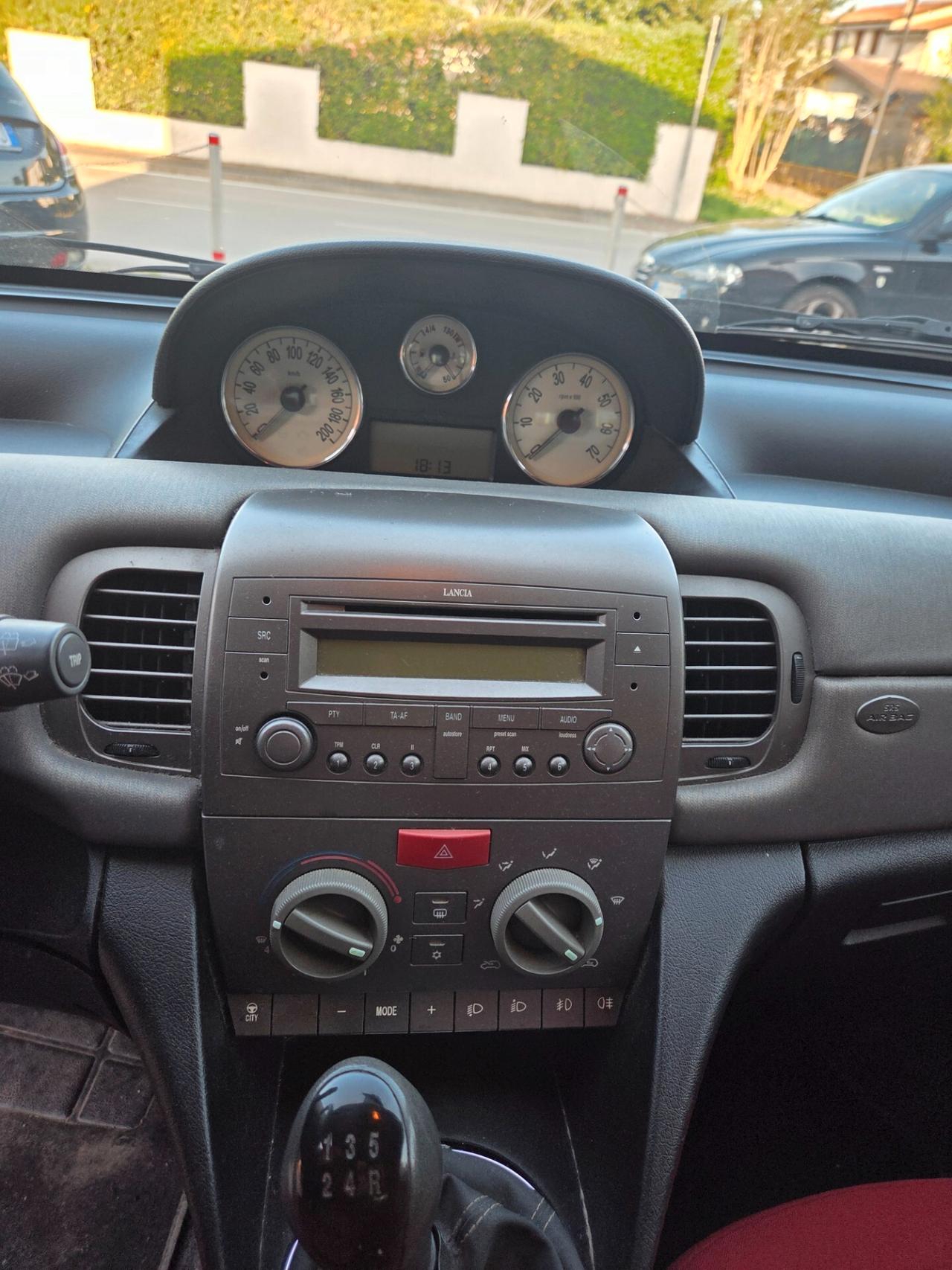 Lancia Ypsilon - 2004