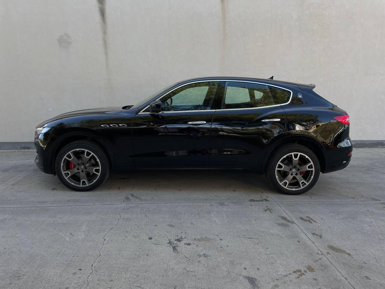 MASERATI Levante - Levante 3.0 V6 250cv auto