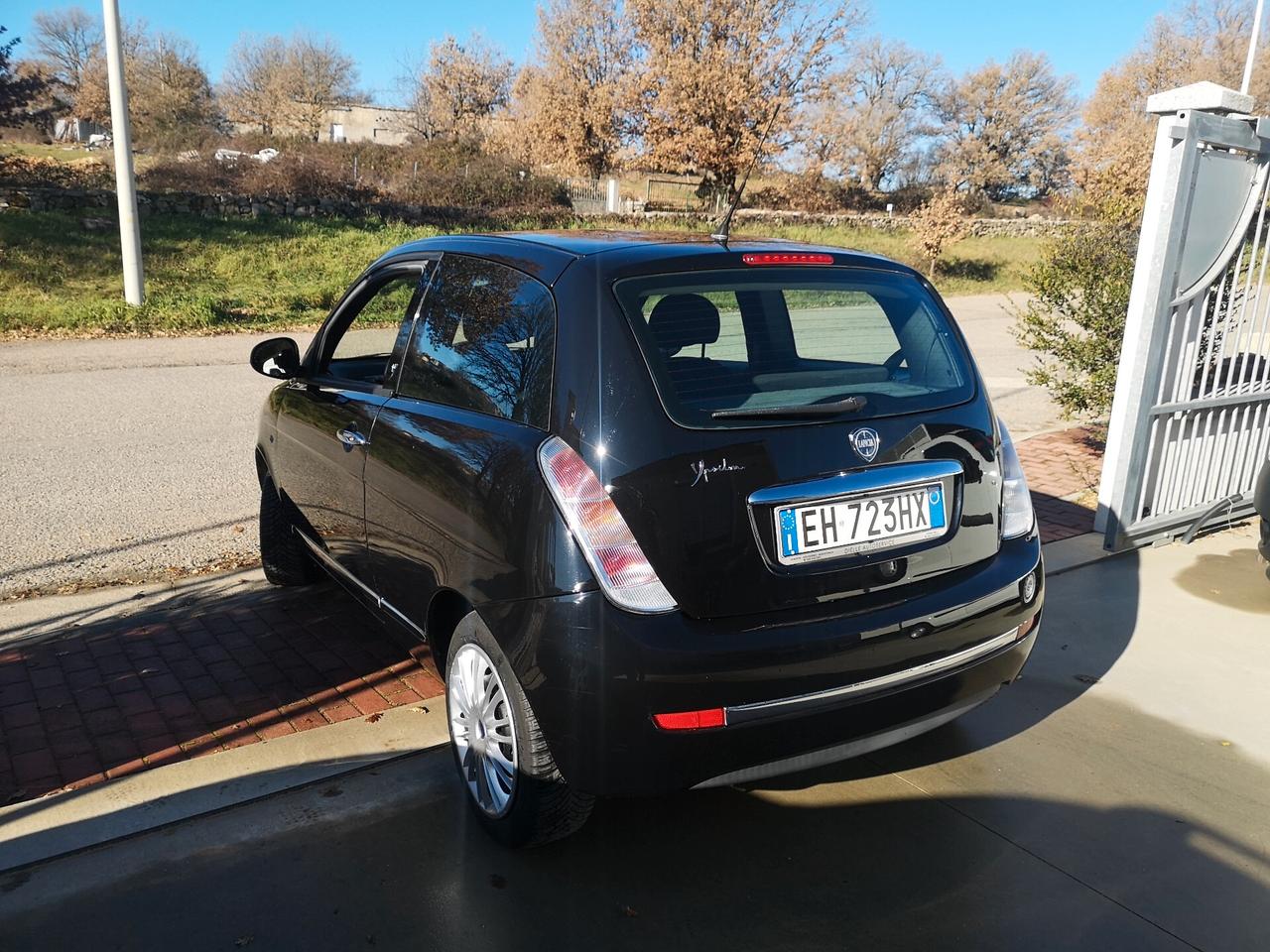 Lancia Ypsilon 1.3 MJT 75 CV Elle