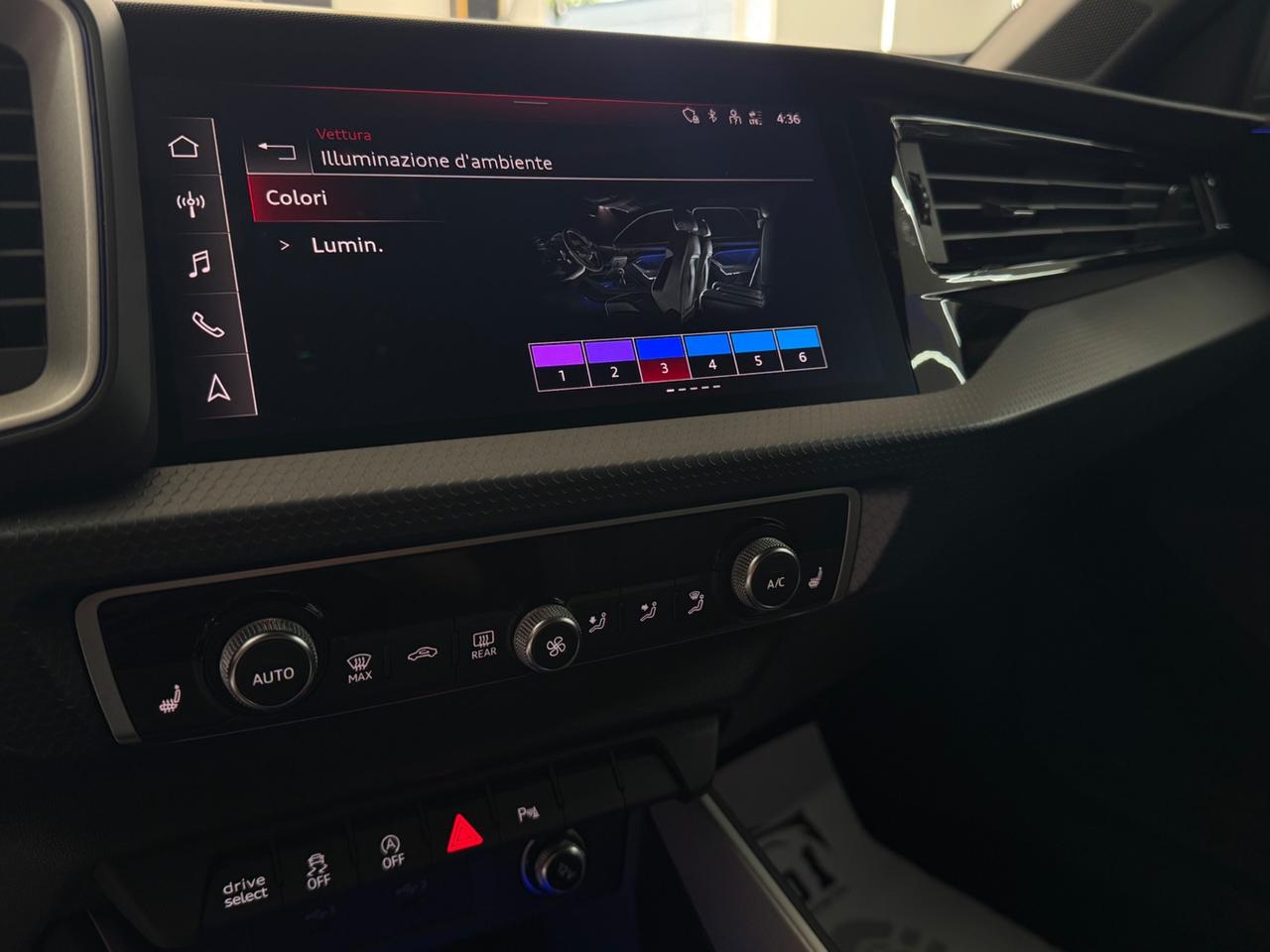 Audi A1 citycarve S- tronic Identity Contrast Iper Full