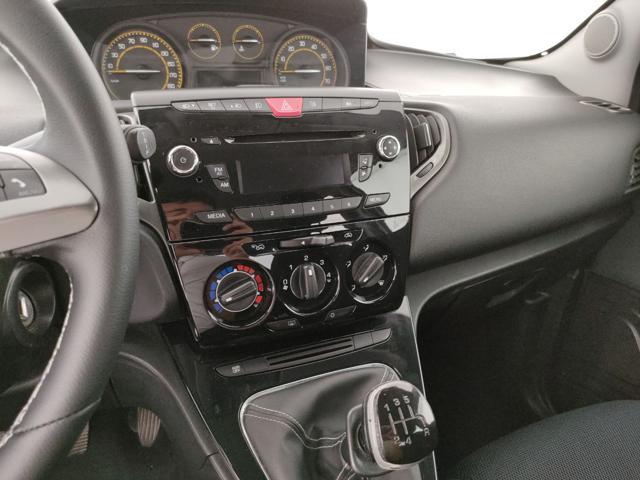 LANCIA Ypsilon 1.2 69 CV 5 porte S Momodesign