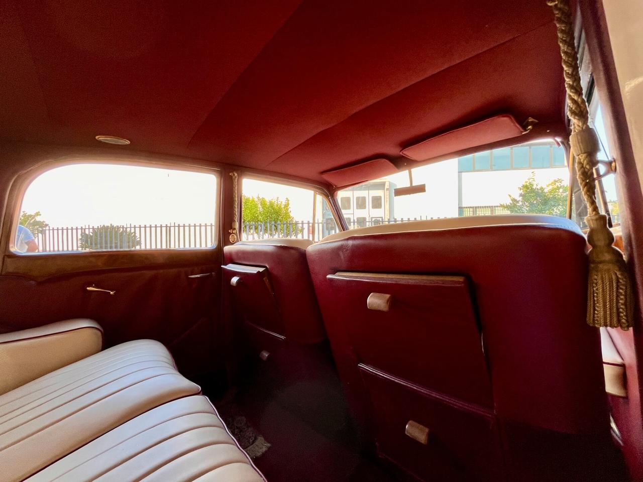 Rolls Royce Silver Wraith ROLLS-ROYCE Gold Edition