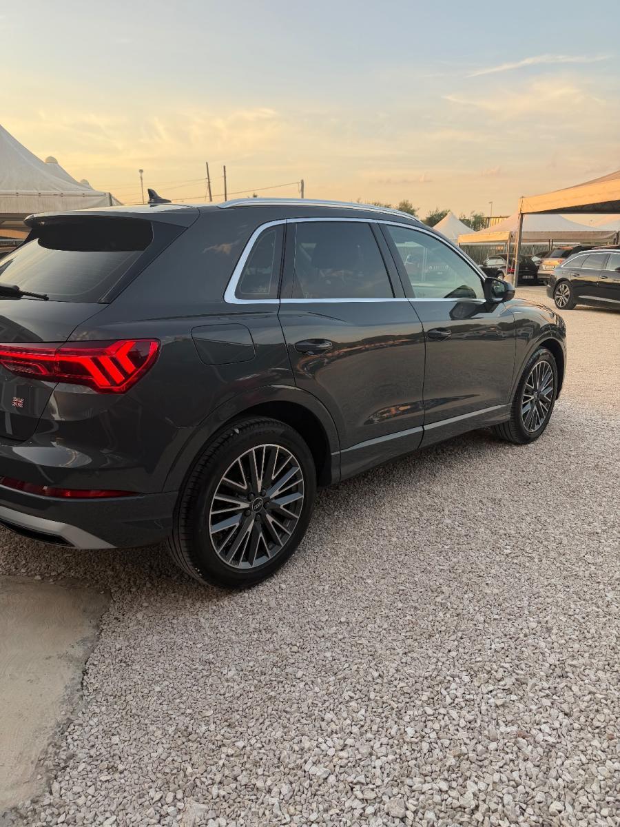 AUDI - Q3 - 2.0 TDI 150CV S tronic Design
