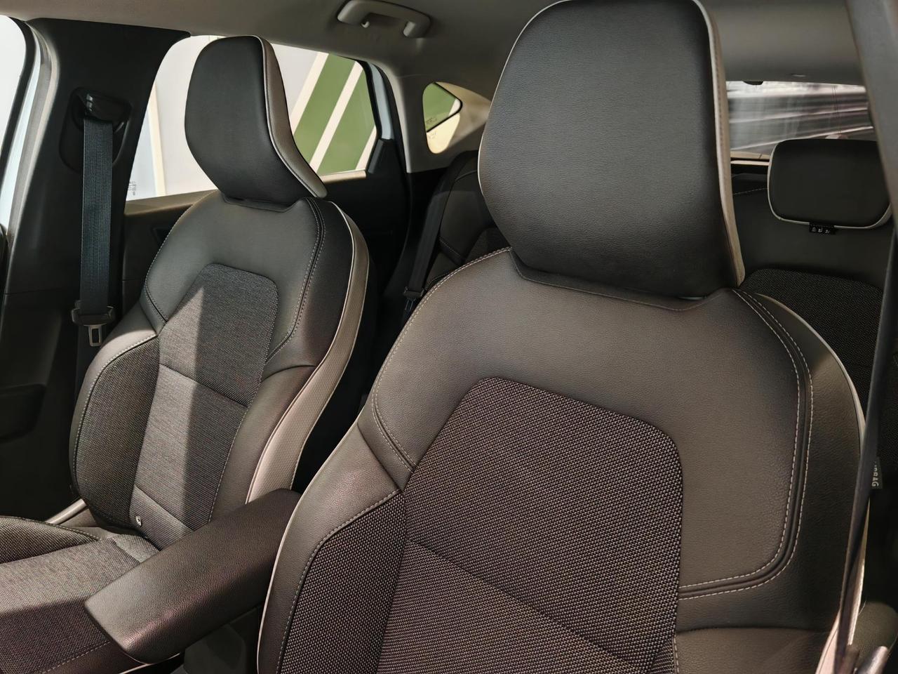 Renault Captur Plug-in Hybrid E-Tech 160 CV Intens