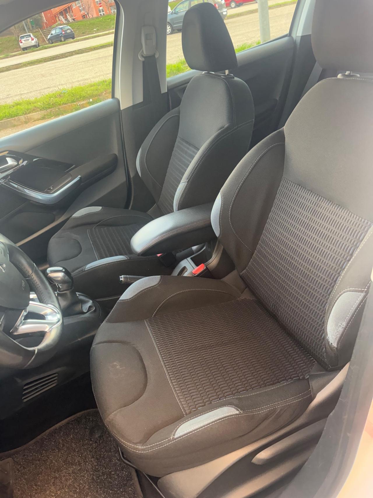 Peugeot 208 1.2 VTi 82 CV 5 porte Allure