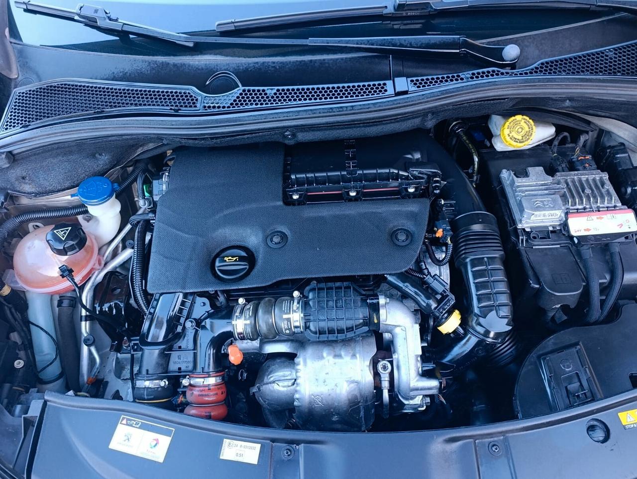 Peugeot 2008 1.6 e-HDi Allure 2015