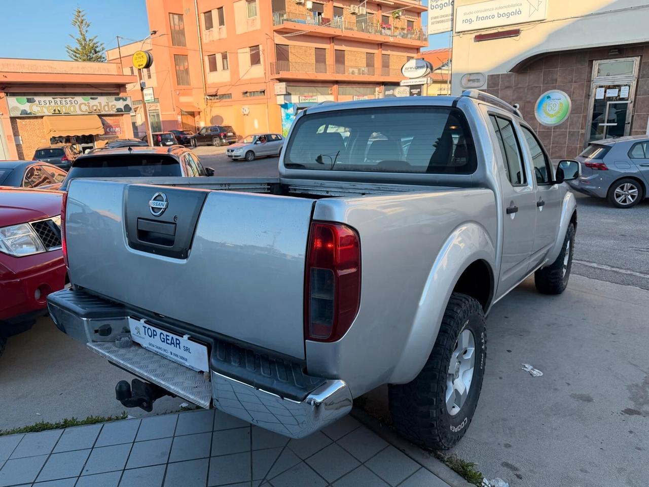 Nissan Navara 2.5 dCi 4 porte Double Cab Sport