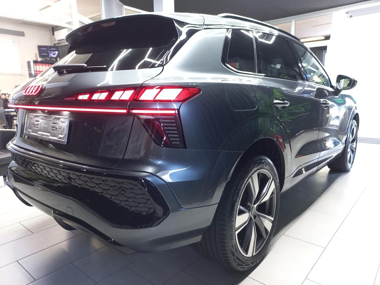 Audi Q3 TFSI 110 kW mHEV S tronic Line edition