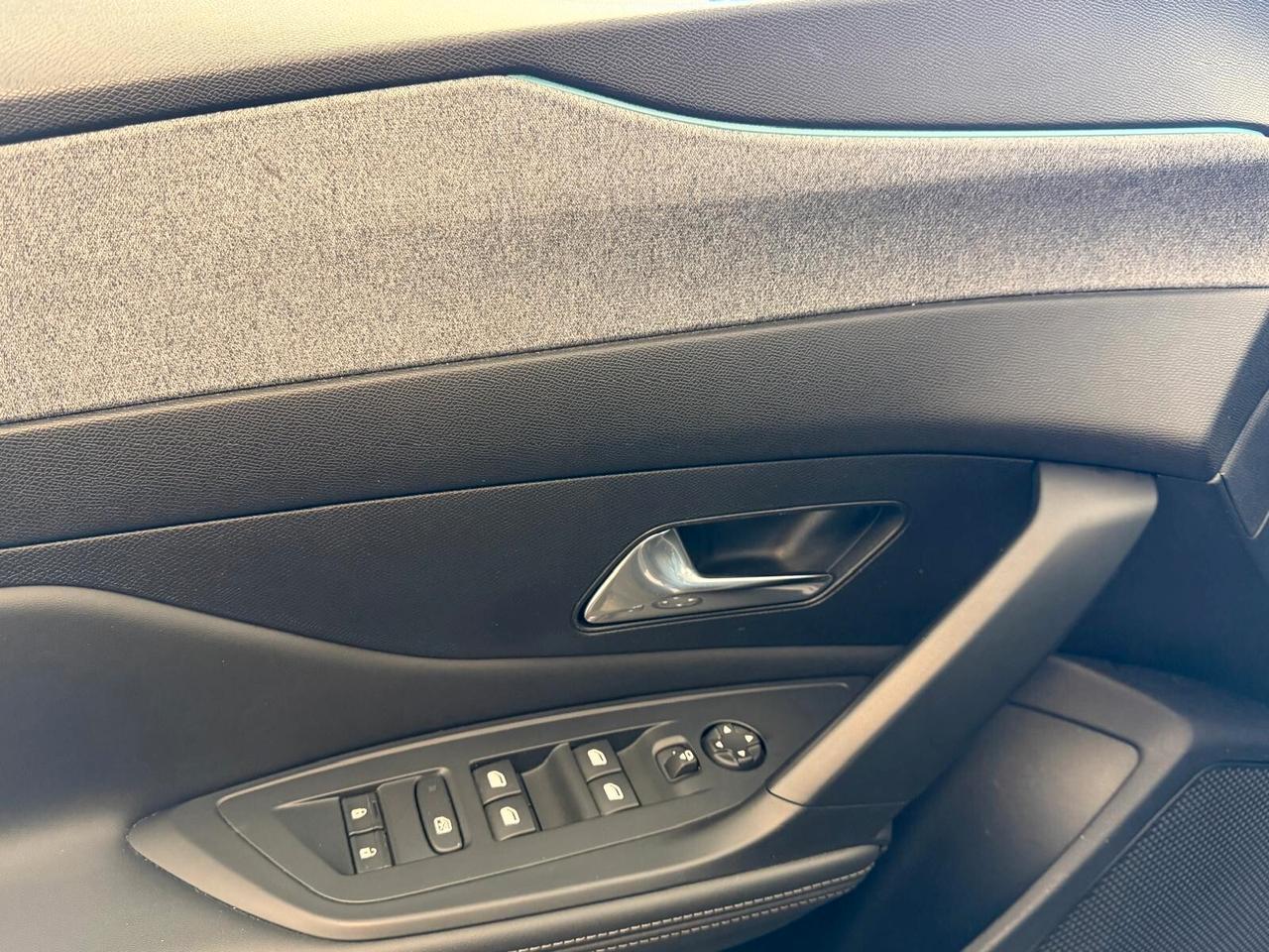 PEUGEOT 308 S.W. ALLURE 1.5 EAT8 130CV PELLE NAVI CAM ANNO 2022