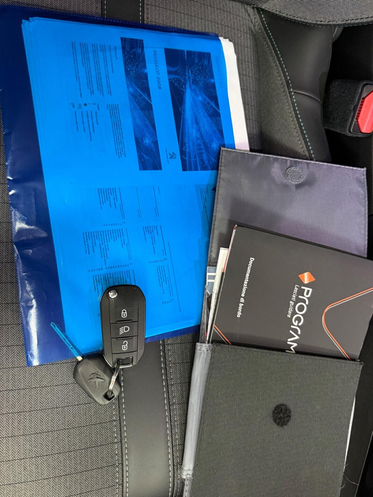 Peugeot 2008 BlueHDi 110 S&S Allure Pack