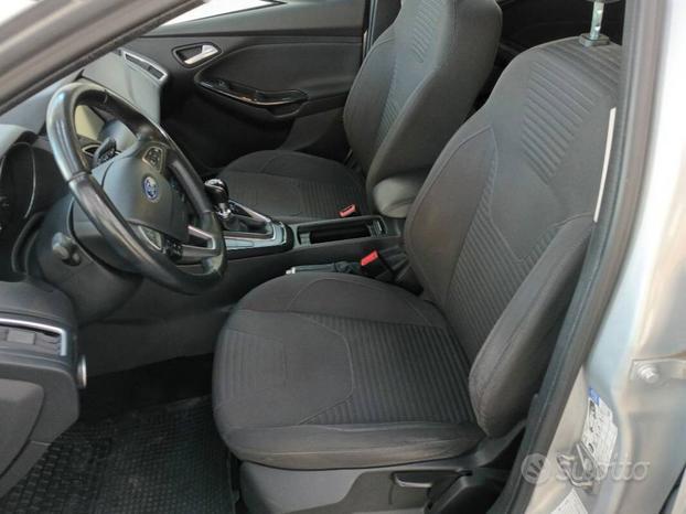 Ford Focus 1.5 tdci Titanium 120cv 5p