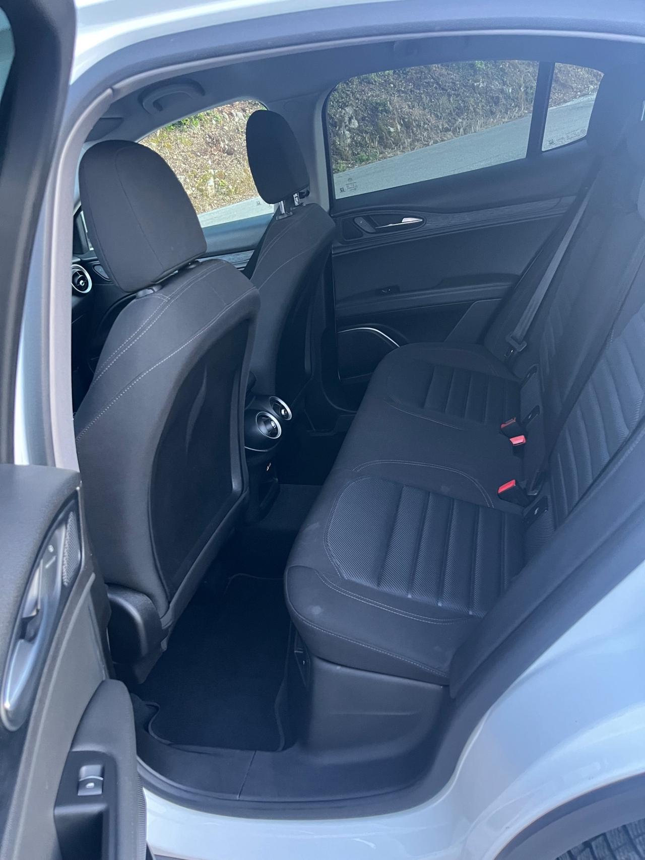 Alfa Romeo Stelvio 2.2 Turbodiesel 190 CV AT8 Q4 Business